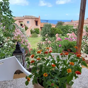 Panoramico Calarossa Sardegna , Isola Rossa Italien